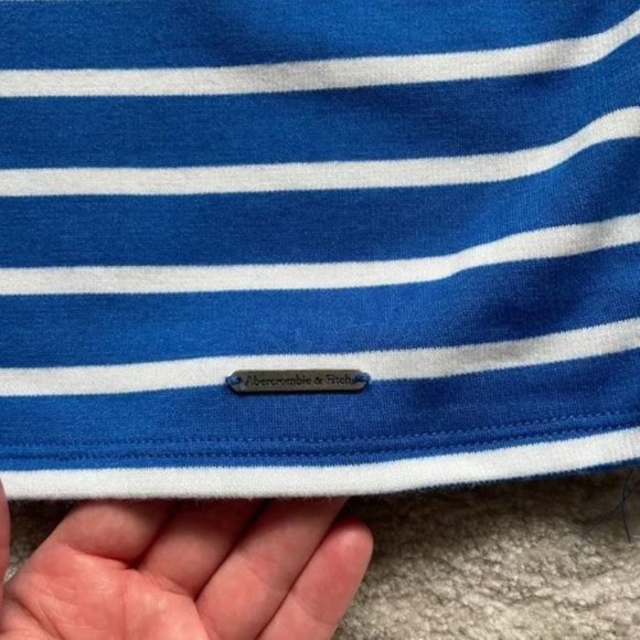 πHPπ NWOT A&F Stretch Mini Skirt - Picture 2 of 5